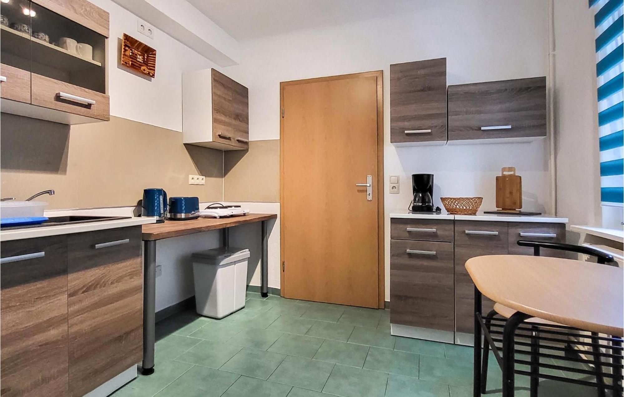 2 Bedroom Nice Apartment In Friedrichroda Exterior photo