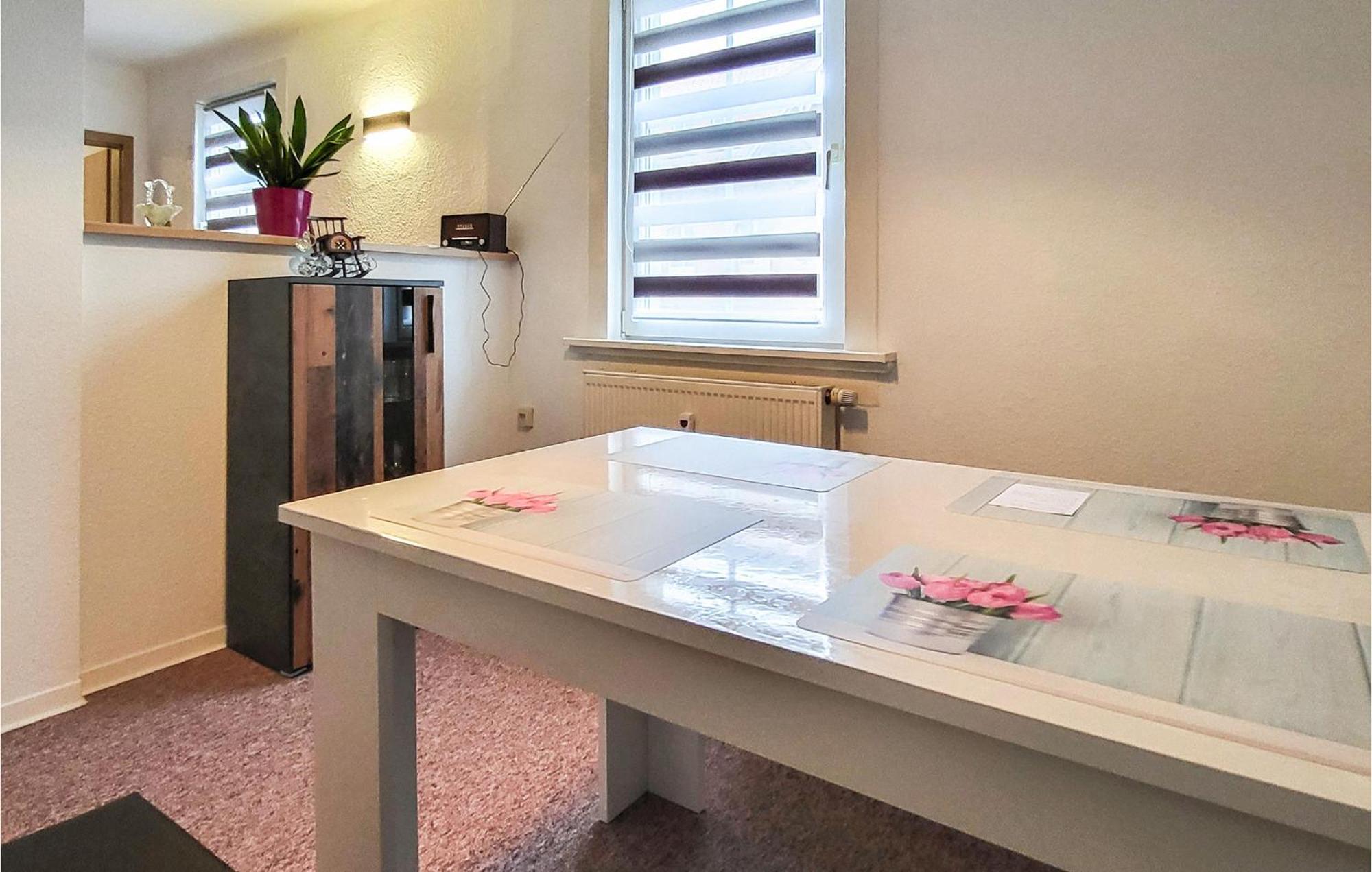 2 Bedroom Nice Apartment In Friedrichroda Exterior photo