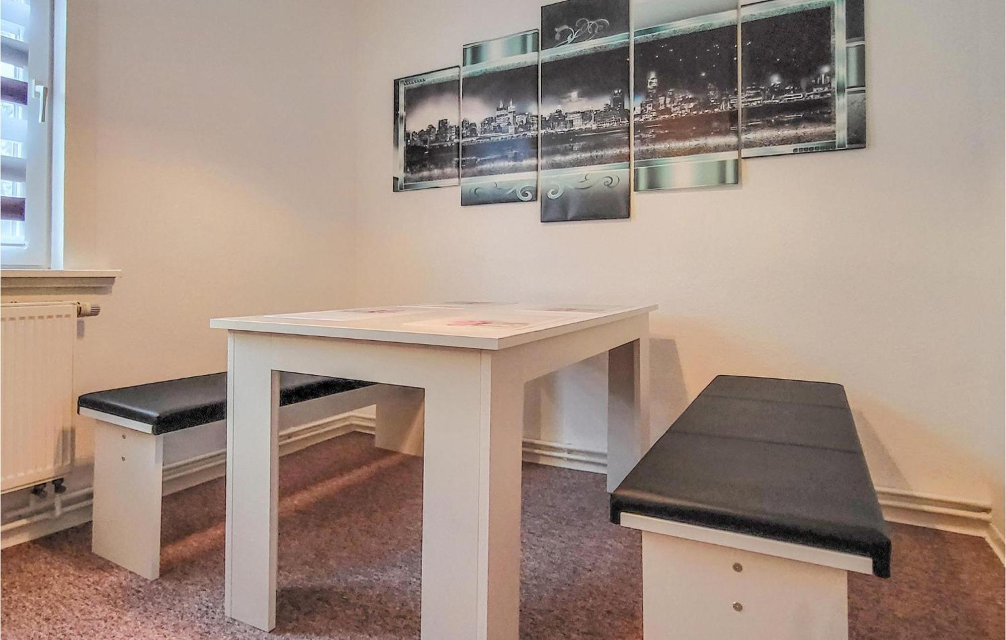 2 Bedroom Nice Apartment In Friedrichroda Exterior photo